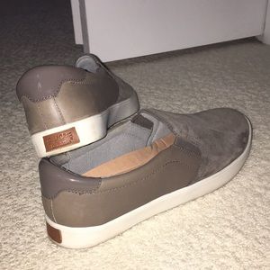 Casual slip on sneakers